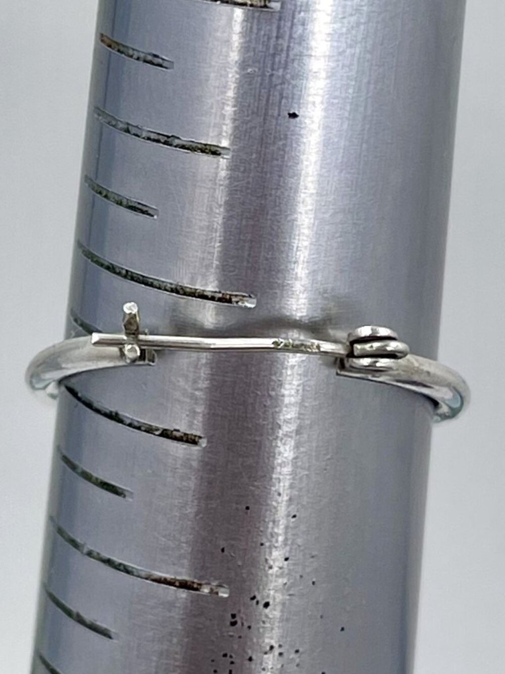 Retired Silpada P1099 Sterling Silver Oval Hoop Earrings 925 USA - Picture 4 of 6